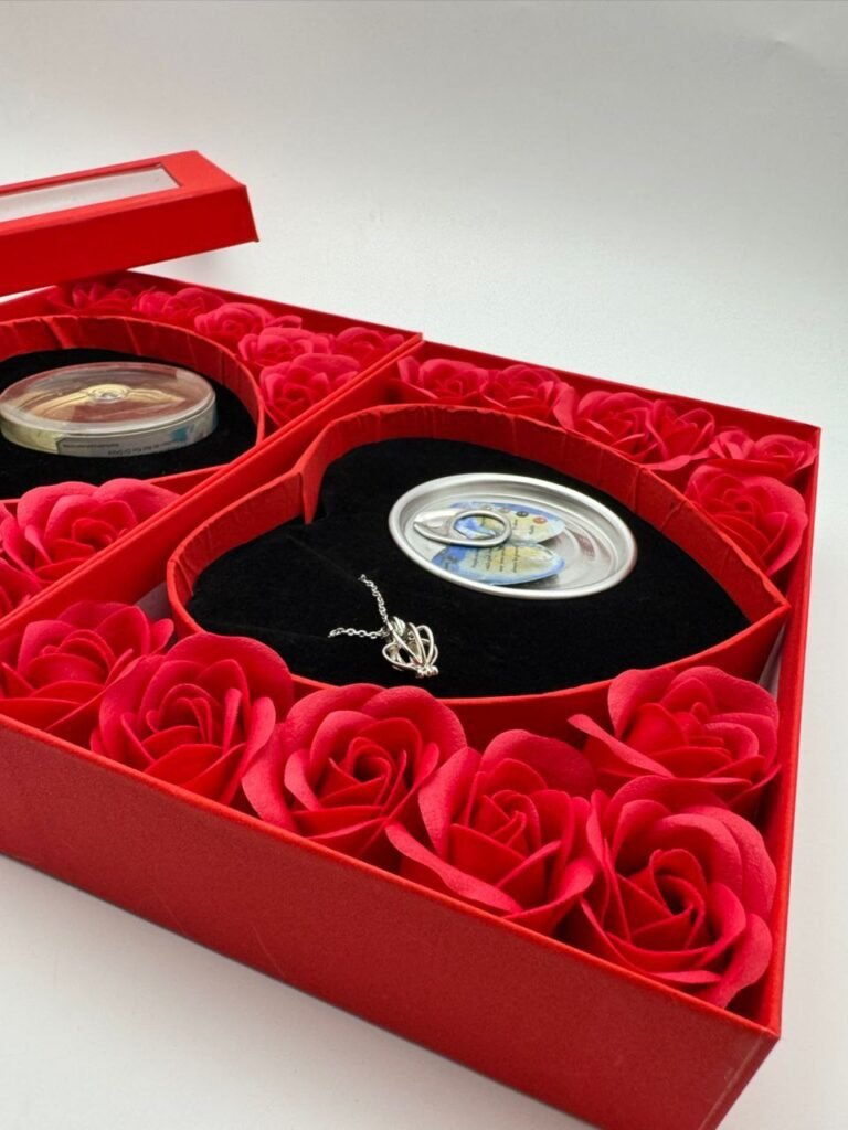 red rose & oyster gold pearl necklace